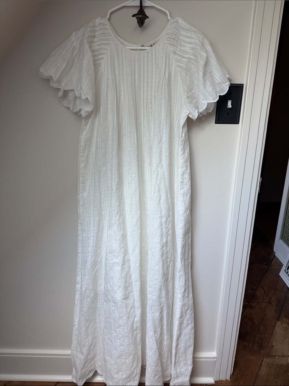 MIRTH White Flutter-Sleeve Maxi Dress